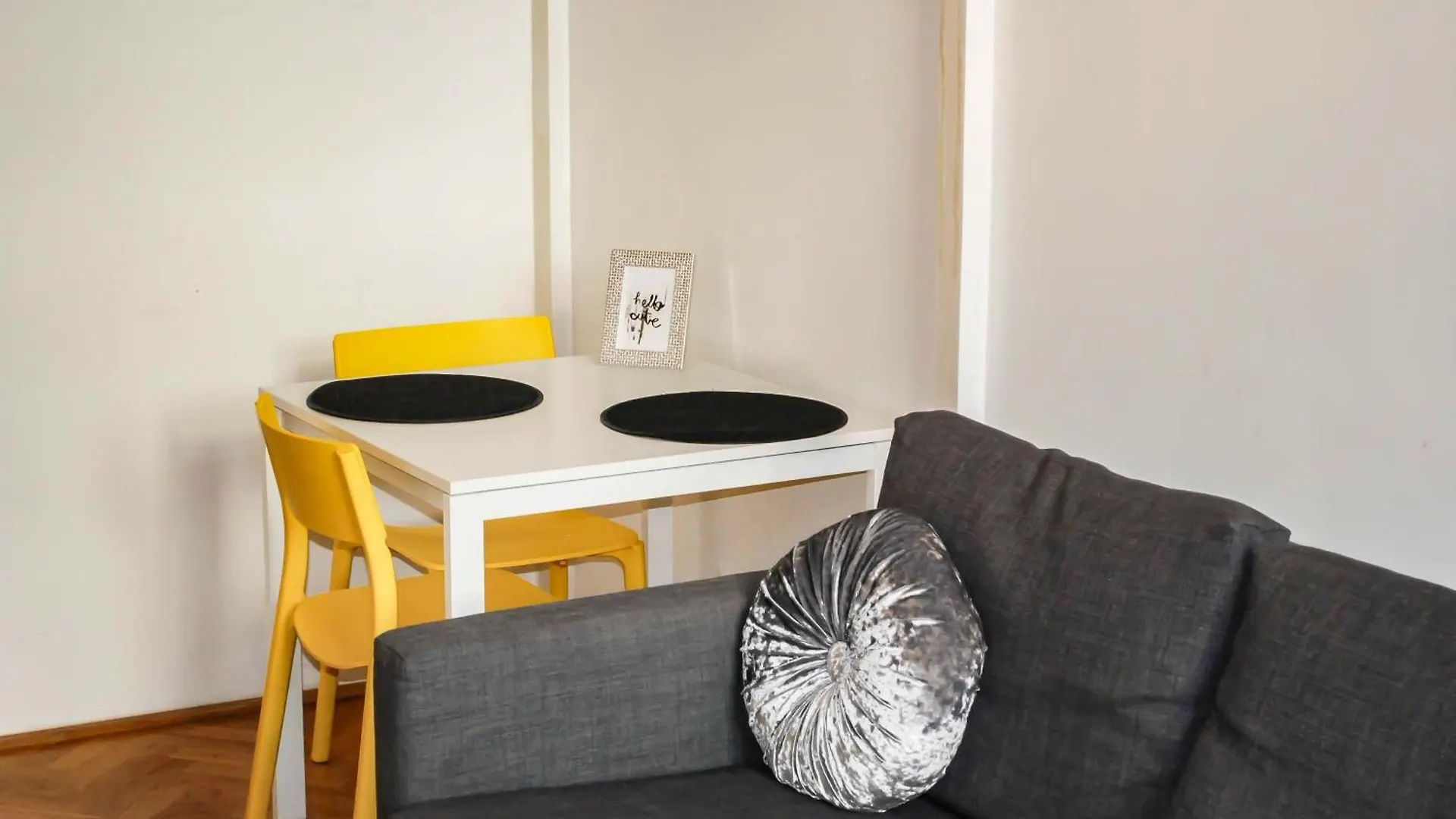 Yellow And Bright Studio Apartment Budapest