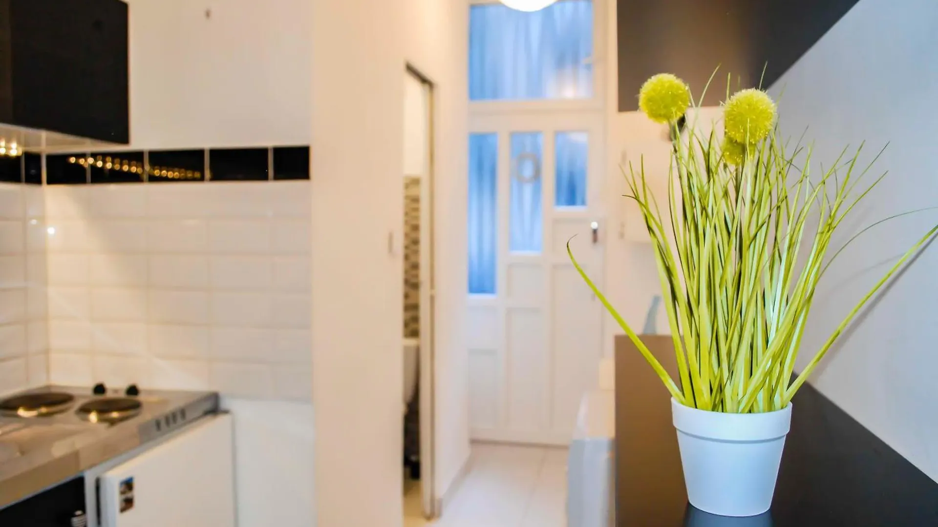 Yellow And Bright Studio Apartment Budapest