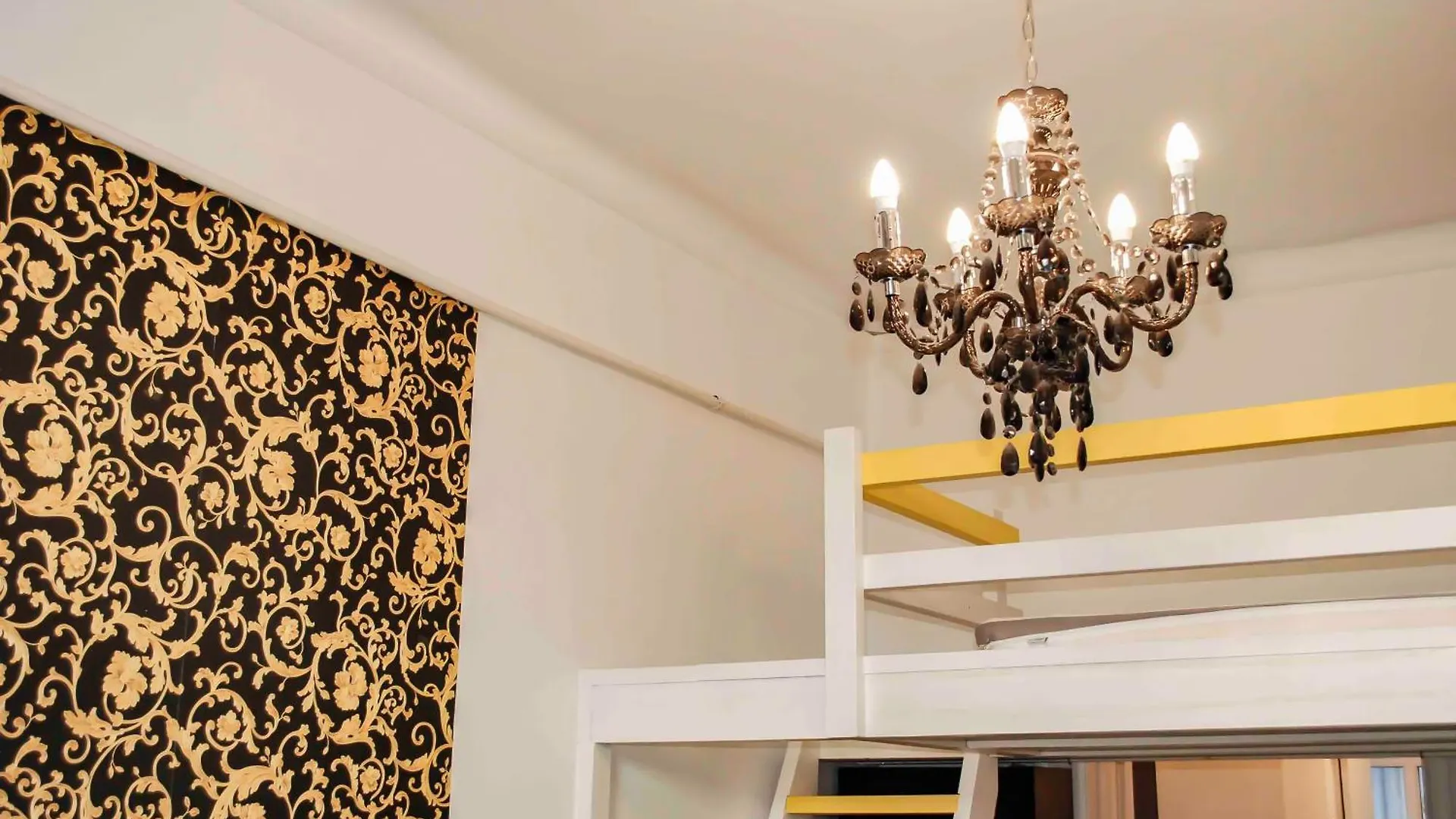 Yellow And Bright Studio Apartment Budapest 0*,
